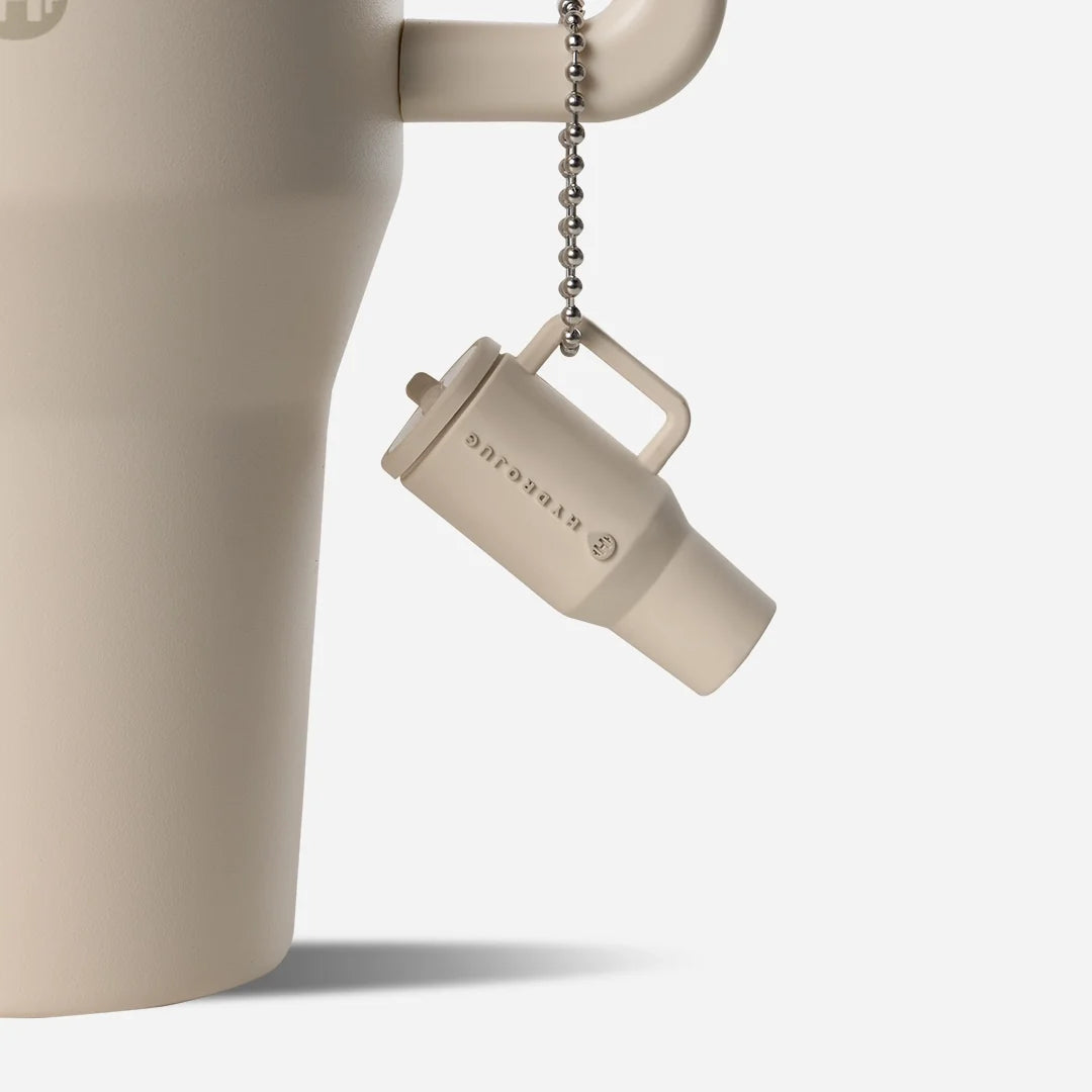 traveler-keychain-z0 Web-TravelerKeychainPhotos-Cream2.webp
